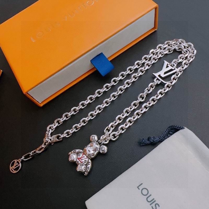 LV Necklace 11yxx31